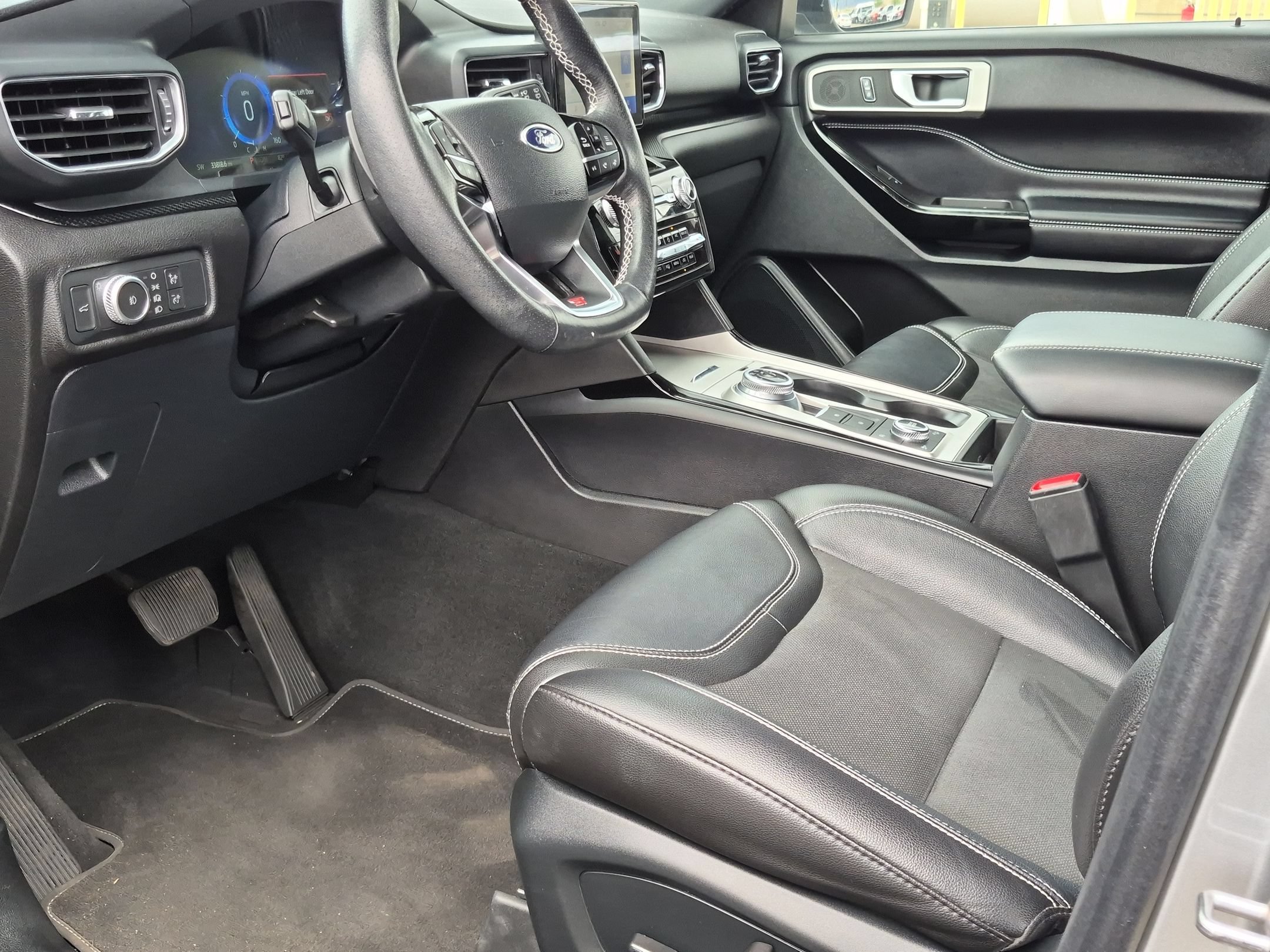 Certified 2022 Ford Explorer ST AWD/4WD image 14