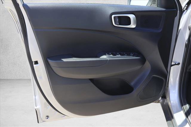 New 2026 Hyundai Venue SEL FWD image 12