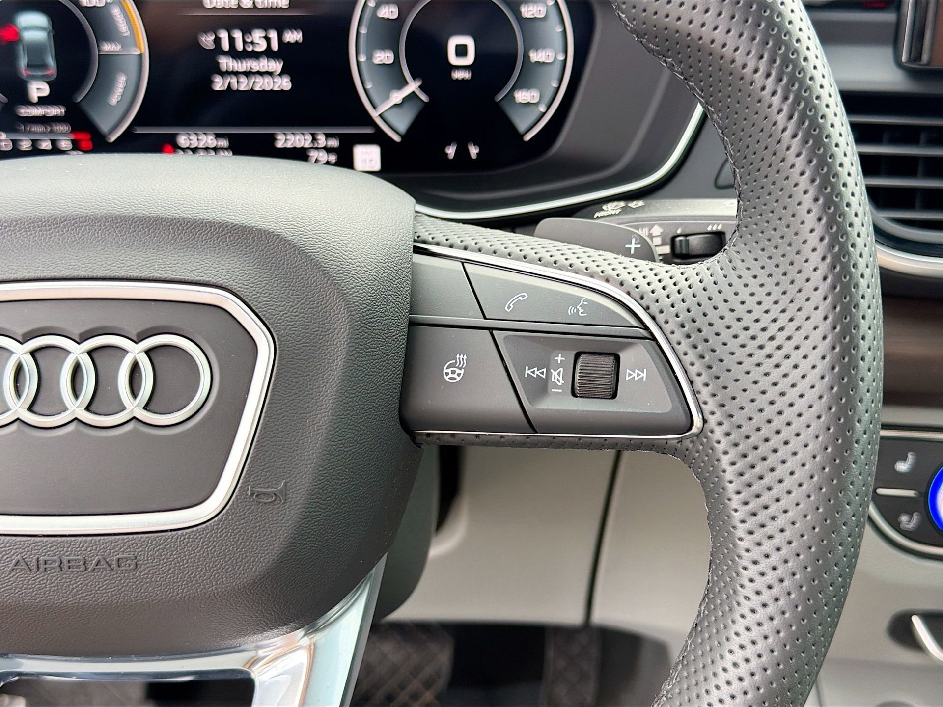 Used 2024 Audi Q5 e Premium Plus image 38