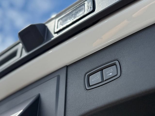 New 2026 Porsche Cayenne AWD/4WD image 36