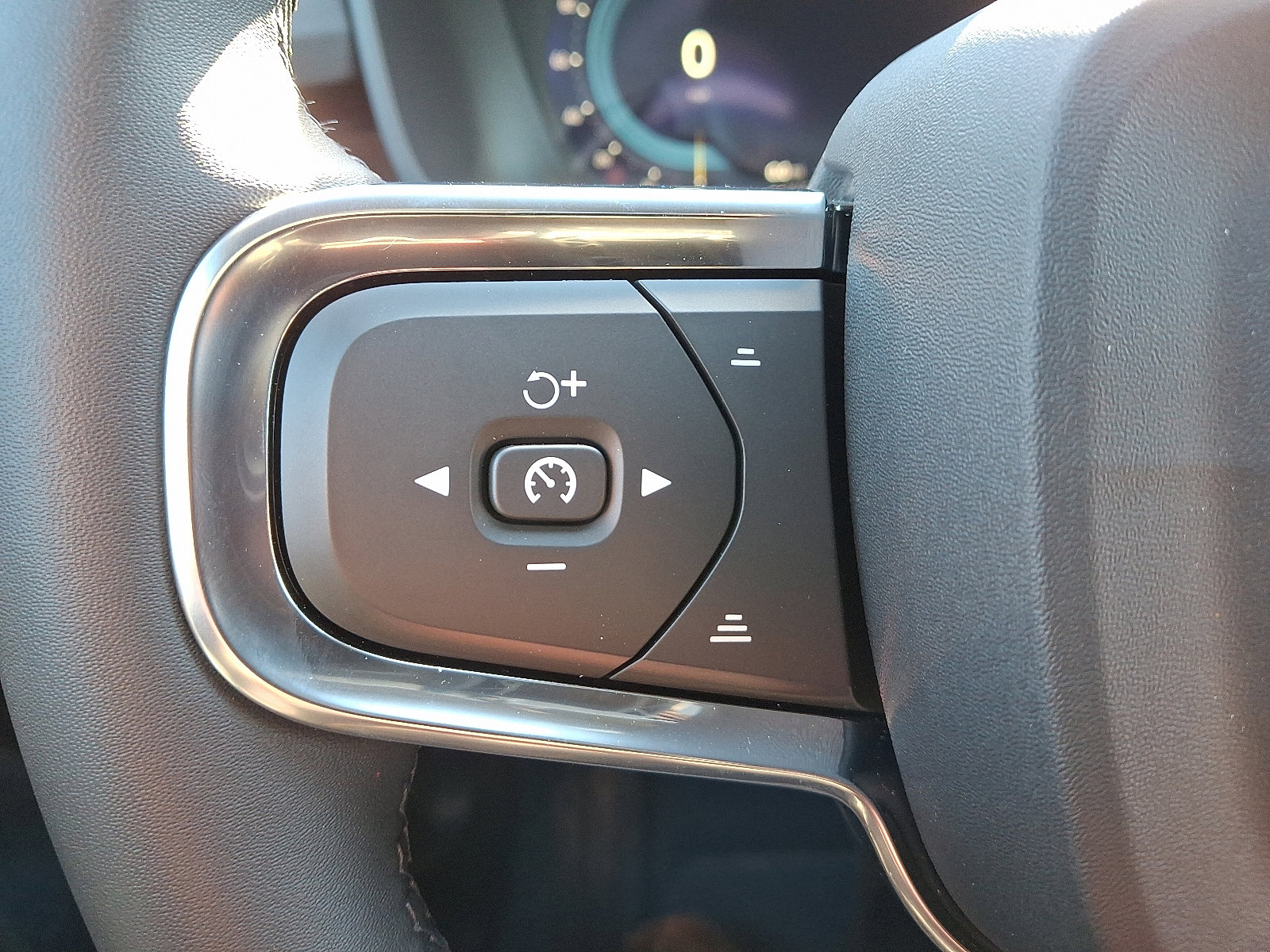 Certified 2023 Volvo C40 P8 Recharge Ultimate image 20