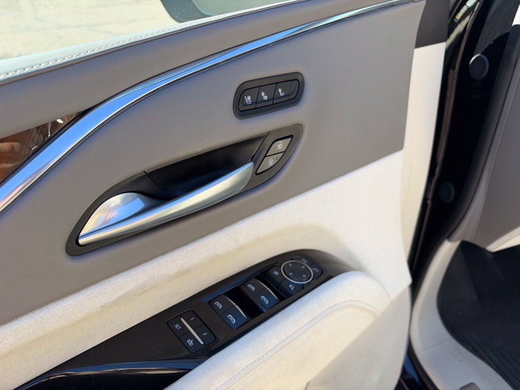 Used 2024 Cadillac Escalade ESV Sport Platinum AWD/4WD image 37