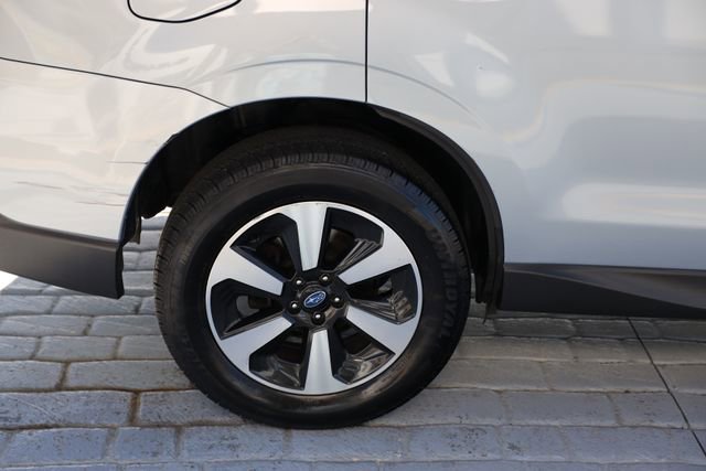 Used 2017 Subaru Forester 2.5i w/ Alloy Wheel Package image 47