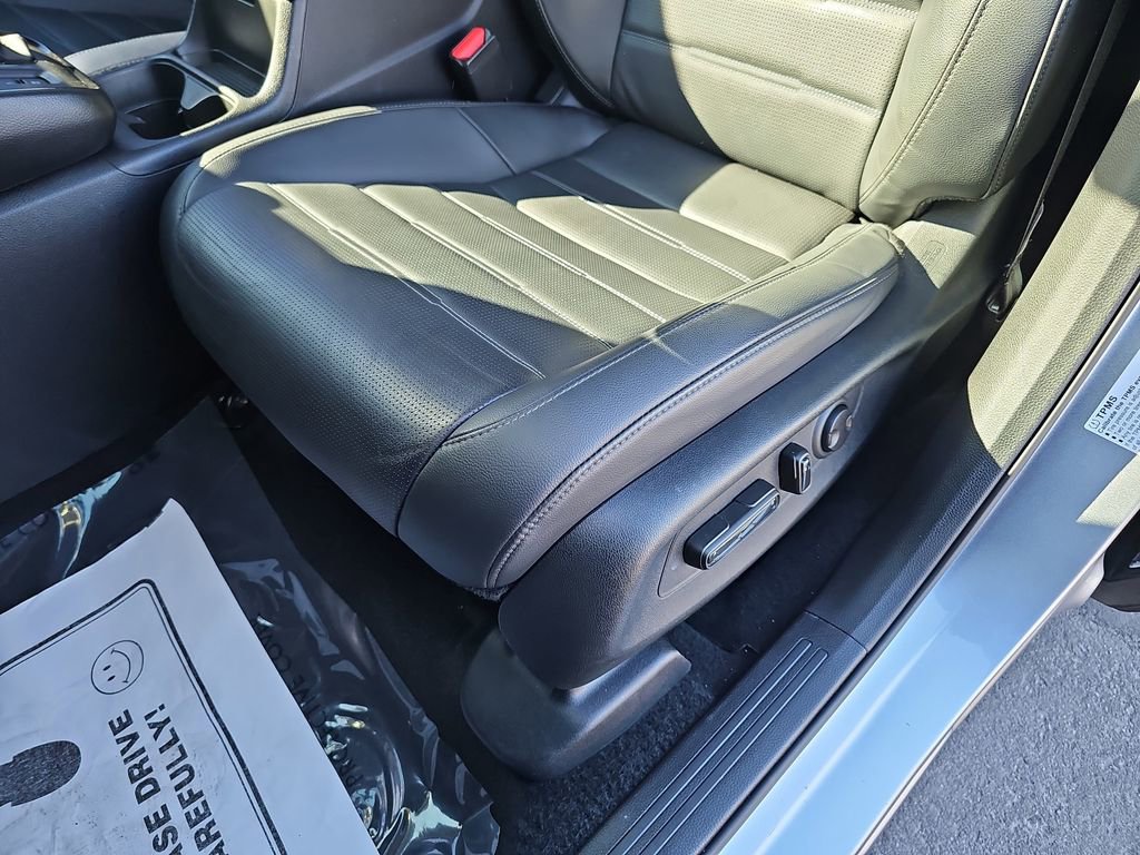 Used 2023 Honda CR-V EX-L image 32