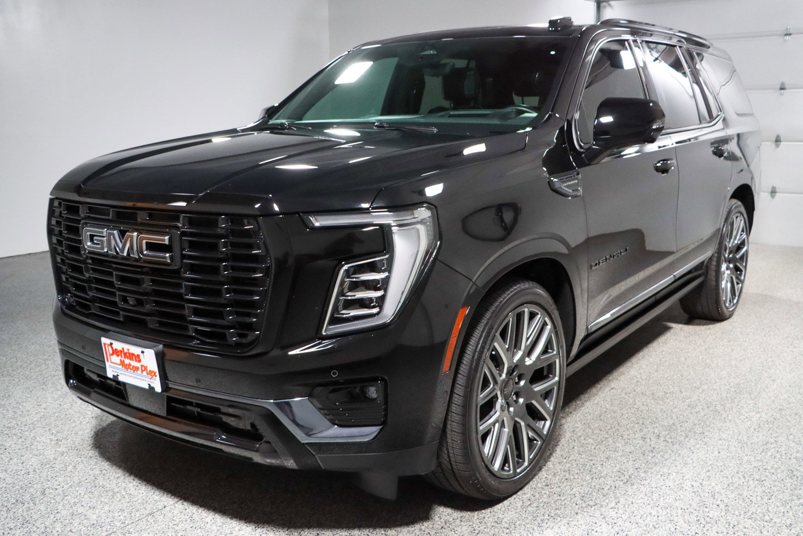 Used 2025 GMC Yukon Denali Ultimate AWD/4WD image 40