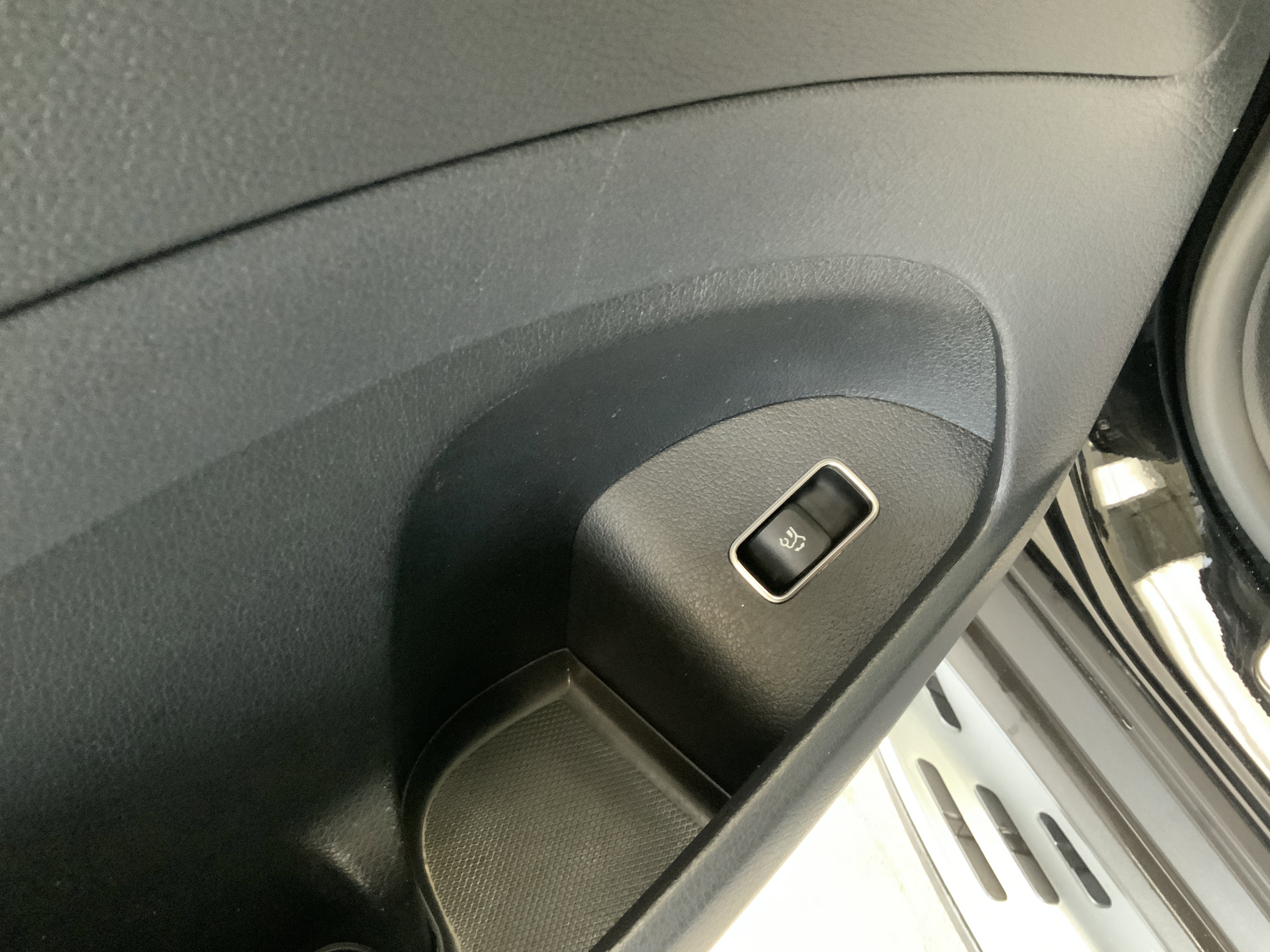 Used 2022 Mercedes-Benz GLS 450 4MATIC image 15