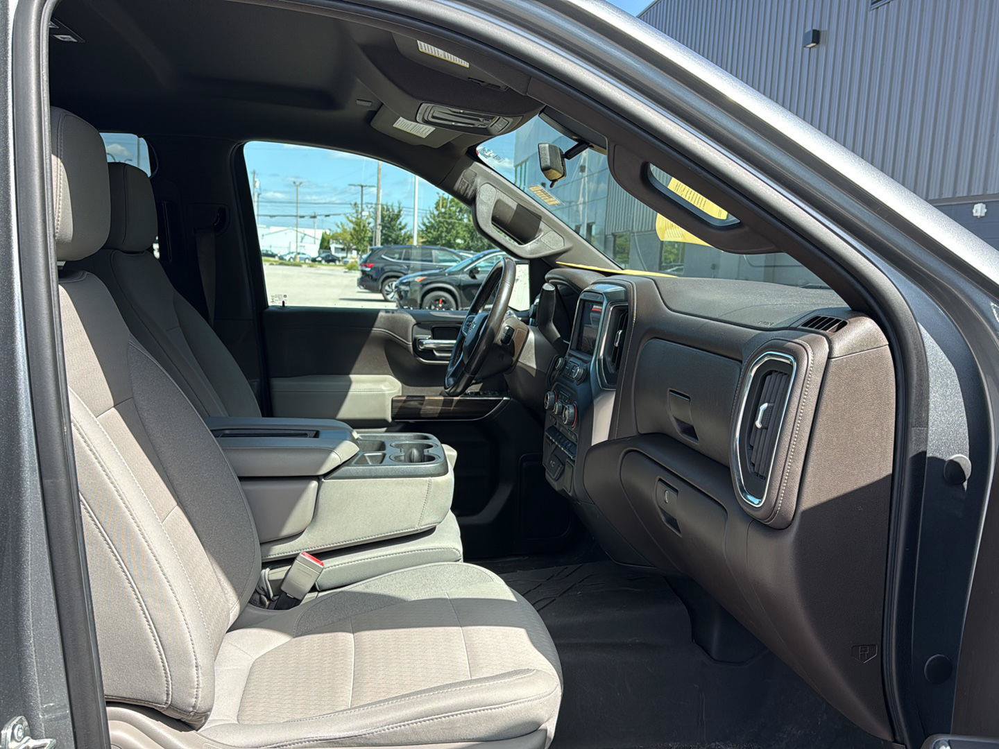 Used 2019 Chevrolet Silverado 1500 LT w/ All-Star Edition AWD/4WD image 12