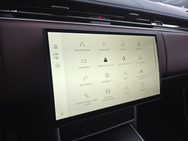 Certified 2024 Land Rover Range Rover Long Wheelbase Autobiography AWD/4WD image 24