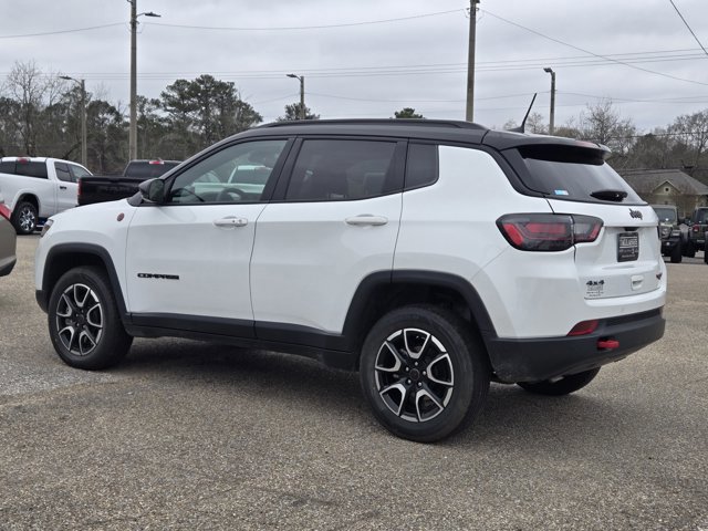 Used 2025 Jeep Compass Trailhawk w/ Trailhawk Elite Group AWD/4WD image 10