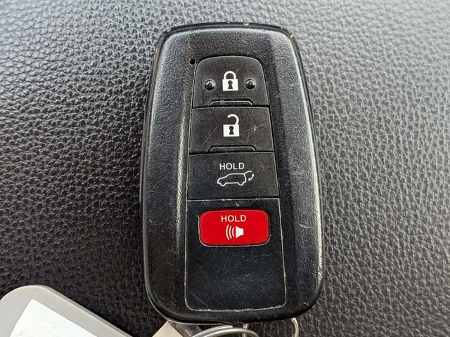 Used 2021 Toyota RAV4 XLE w/ Convenience Package AWD/4WD image 31