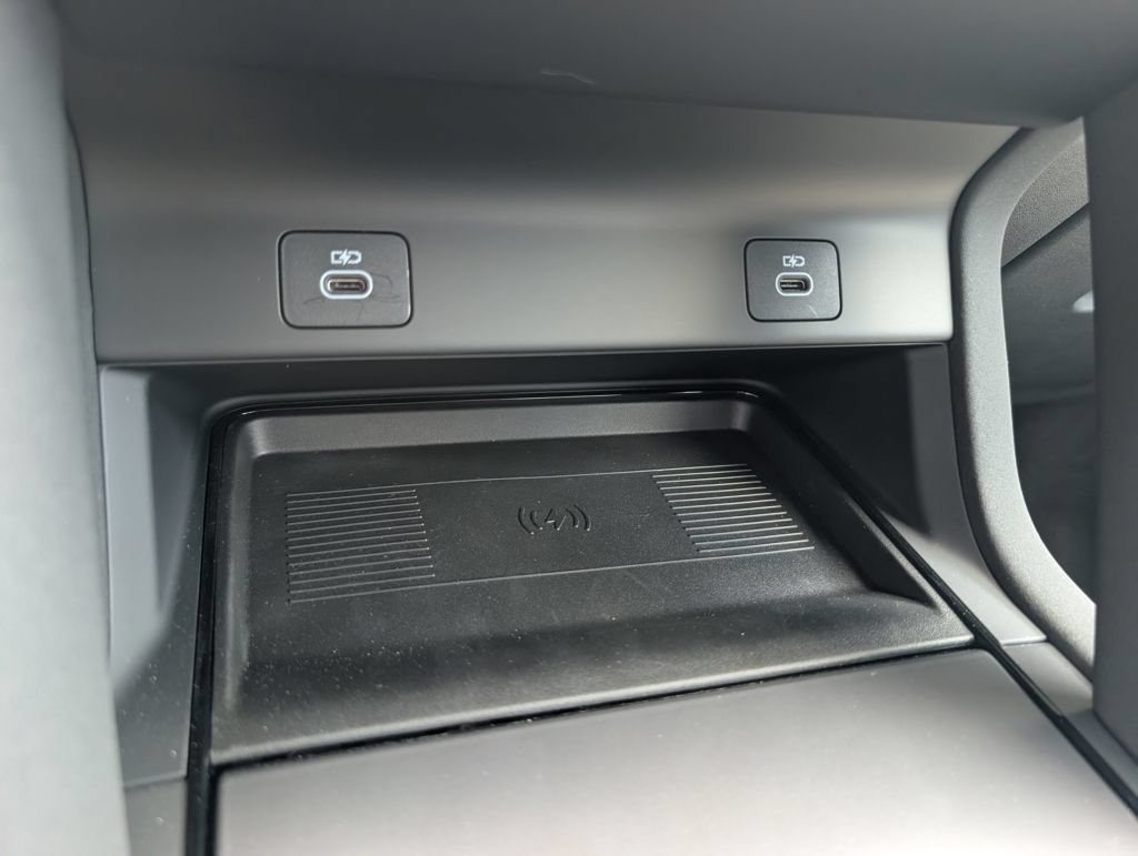 New 2026 Land Rover Discovery Sport Landmark AWD/4WD image 18