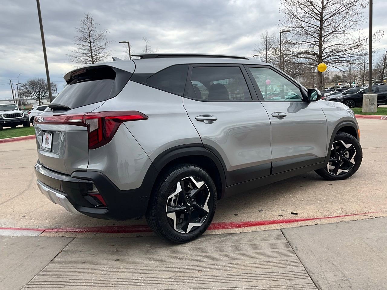 Used 2025 Kia Seltos S image 6