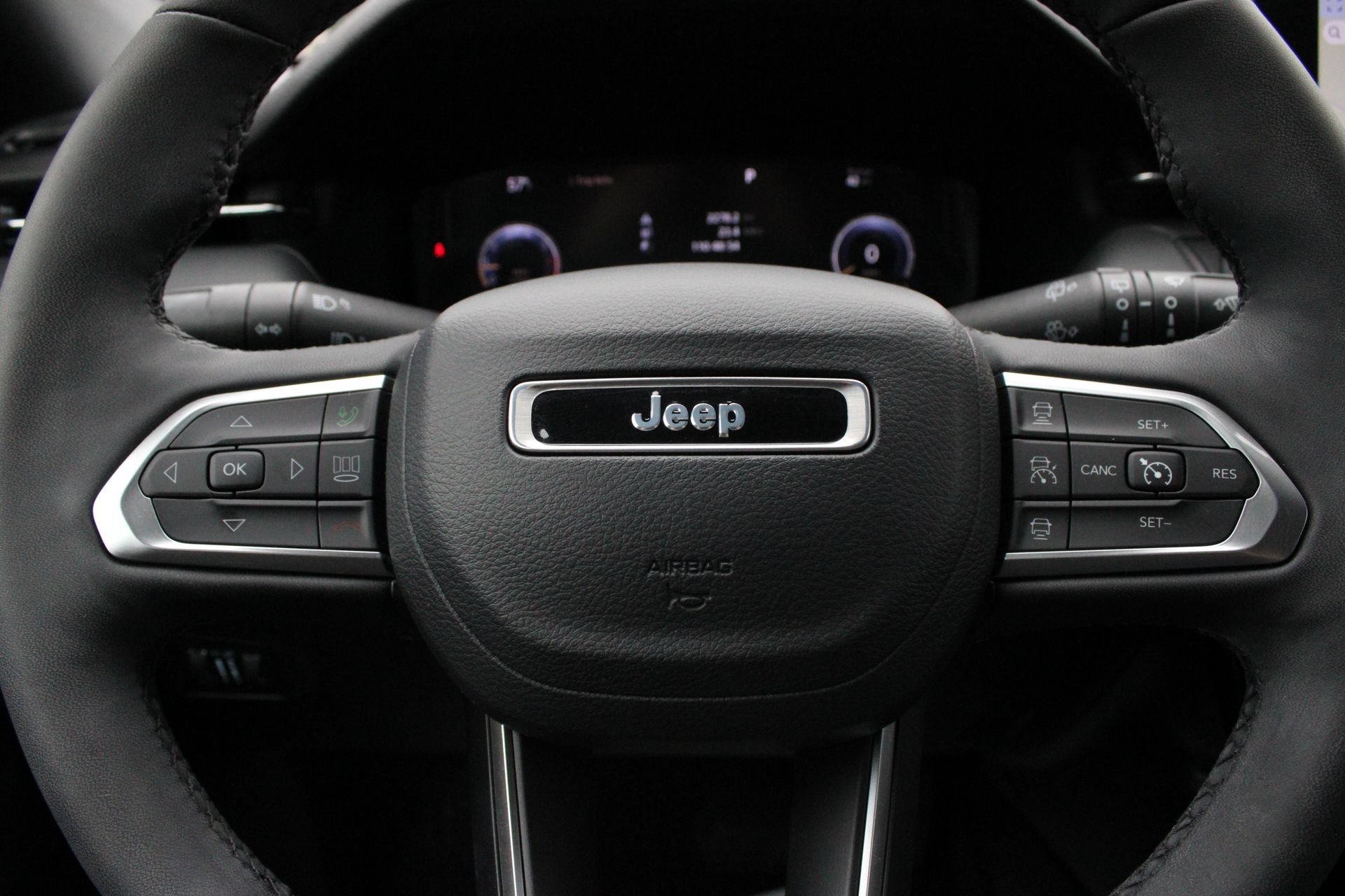 Used 2023 Jeep Compass High Altitude AWD/4WD image 30