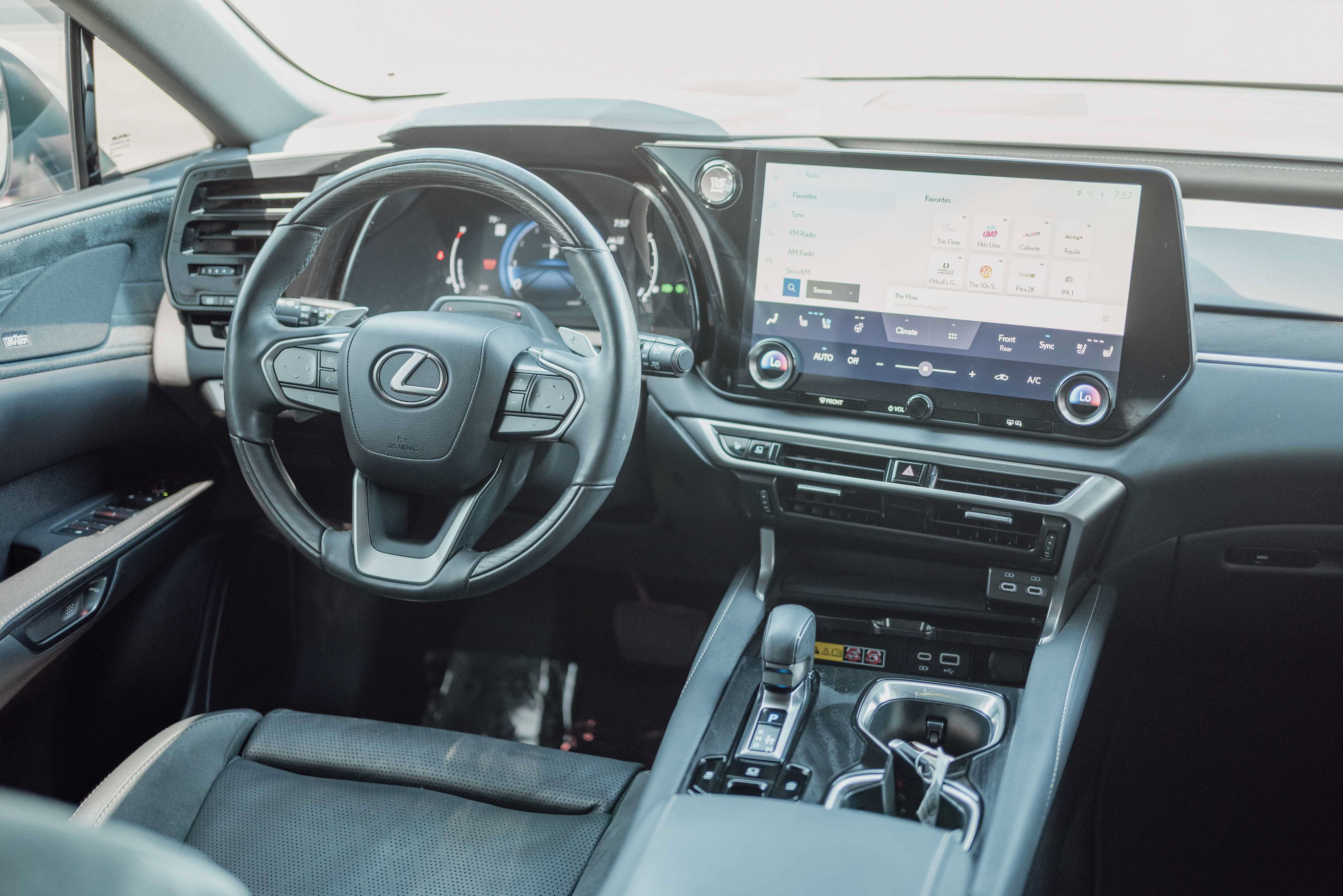Used 2023 Lexus RX 350 FWD w/ Cold Area Package image 7