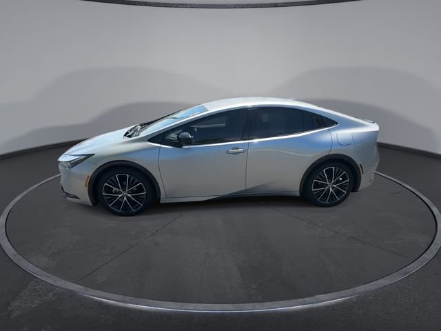 Used 2024 Toyota Prius XLE image 9