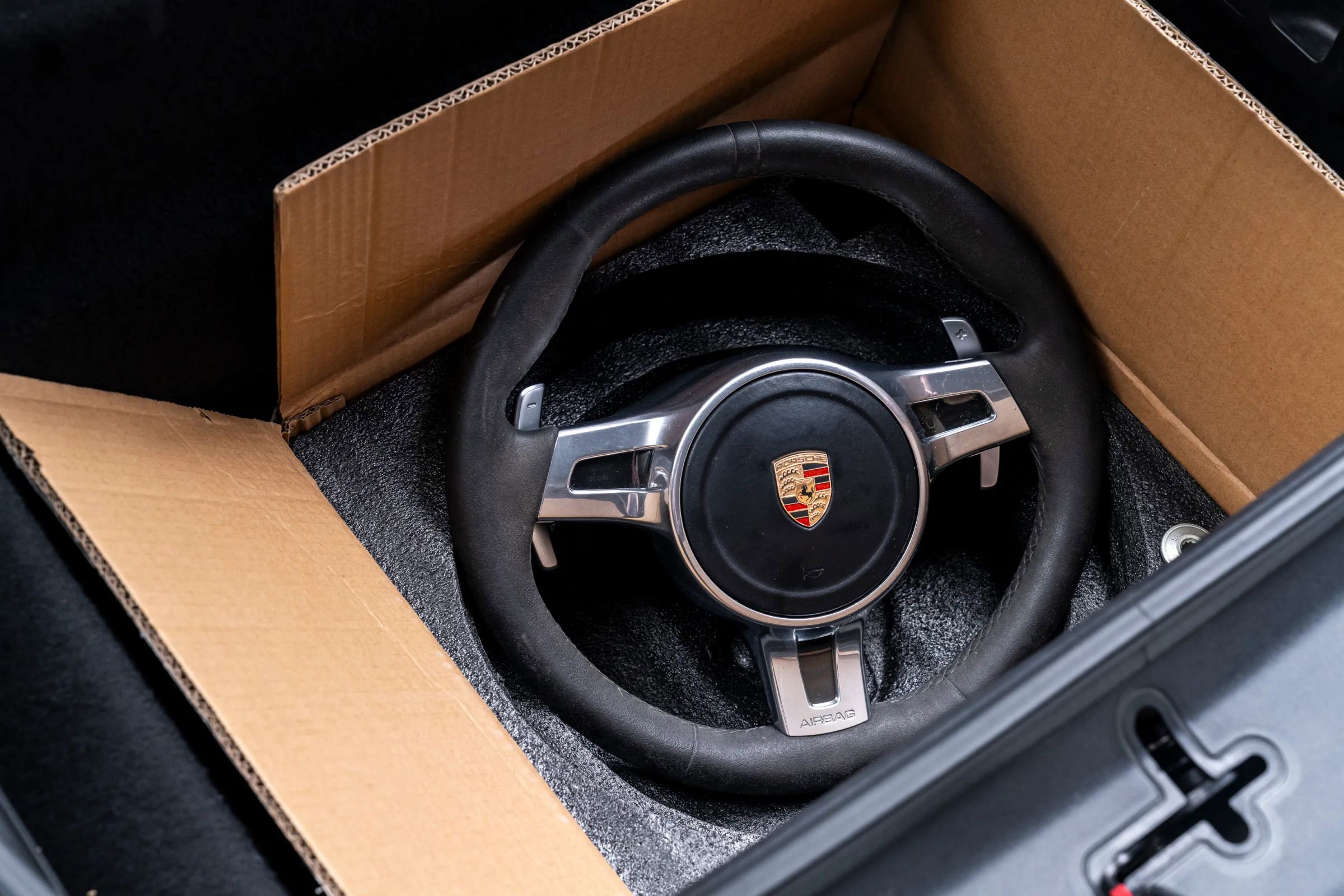 Used 2014 Porsche 911 Turbo S image 40