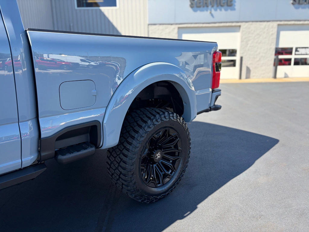 New 2027 Ford F250 Lariat w/ Black Appearance Package AWD/4WD image 16