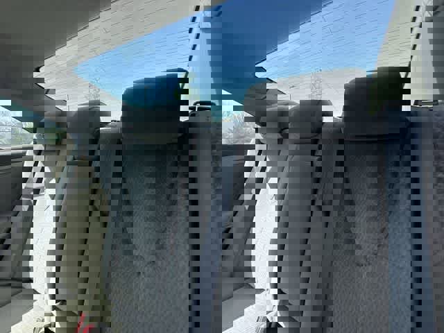 Used 2011 Toyota Camry LE image 12