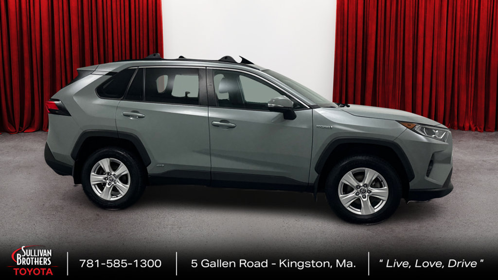Used 2021 Toyota RAV4 XLE w/ Convenience Package AWD/4WD image 4