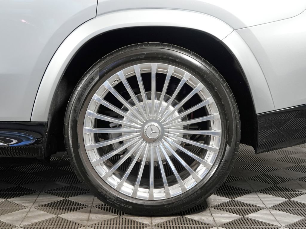 Used 2026 Mercedes-Benz Maybach GLS 600 4MATIC image 12