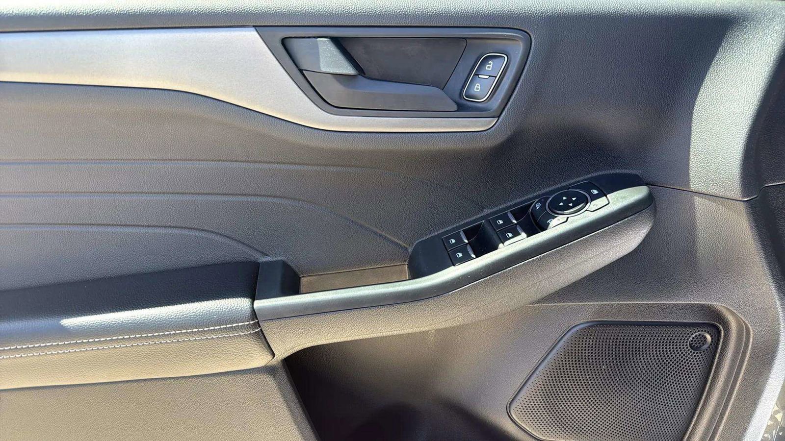 Certified 2024 Ford Escape Active image 12