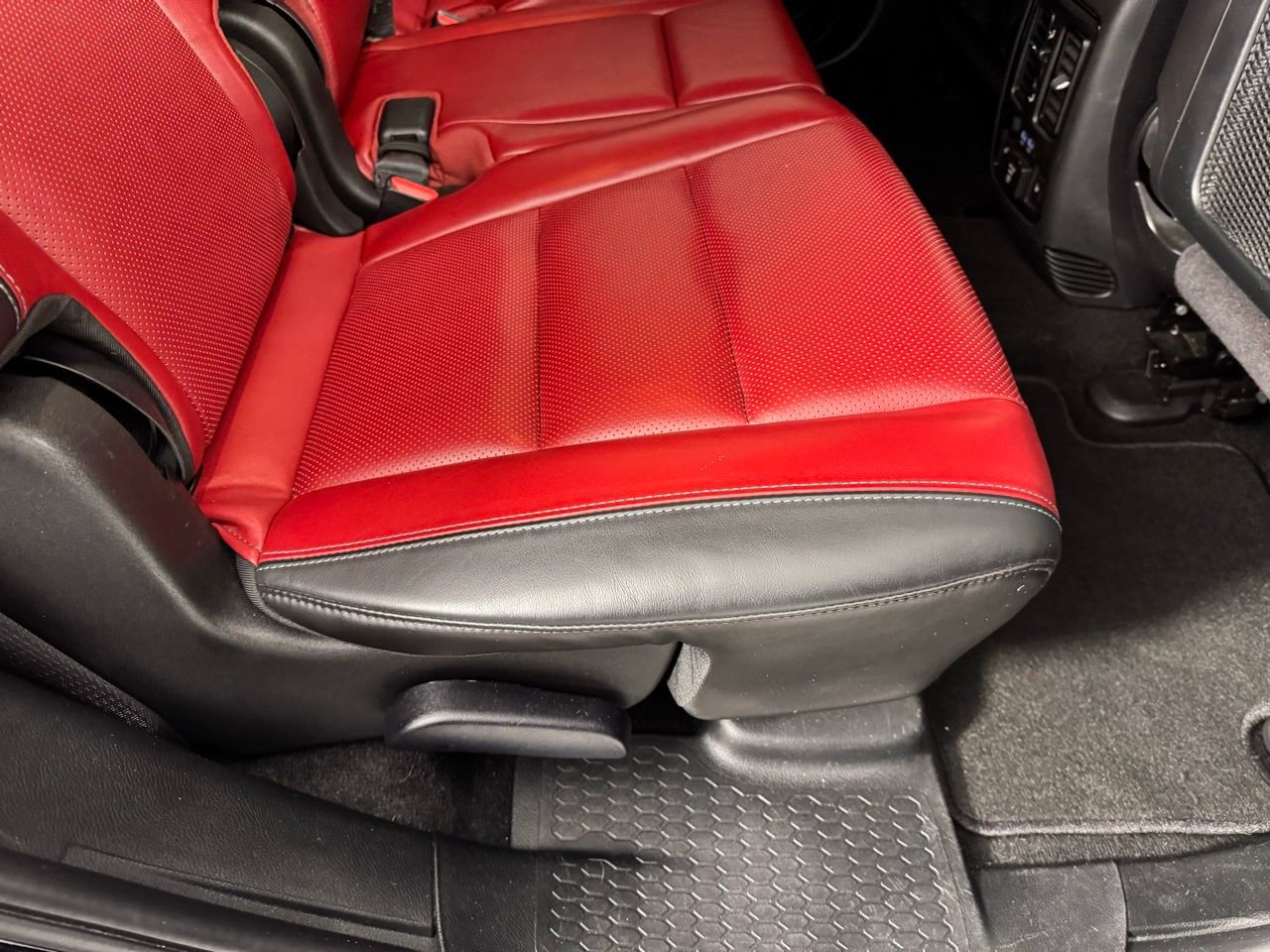 Used 2022 Dodge Durango R/T image 29