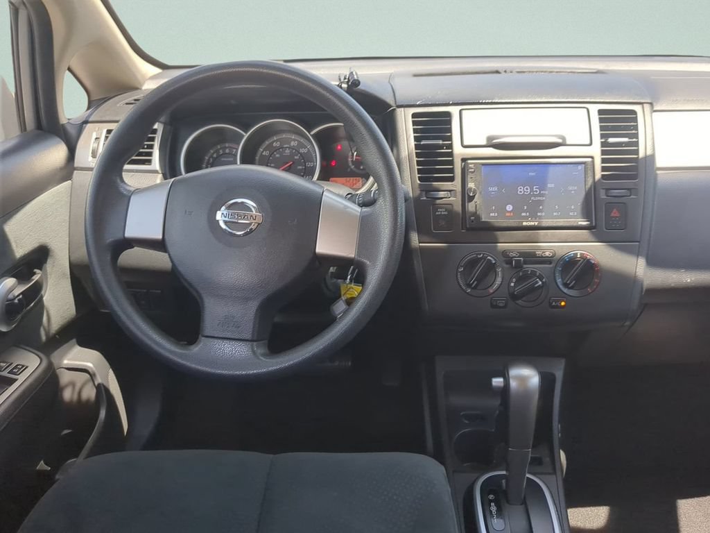 Used 2011 Nissan Versa 1.8 S FWD image 14