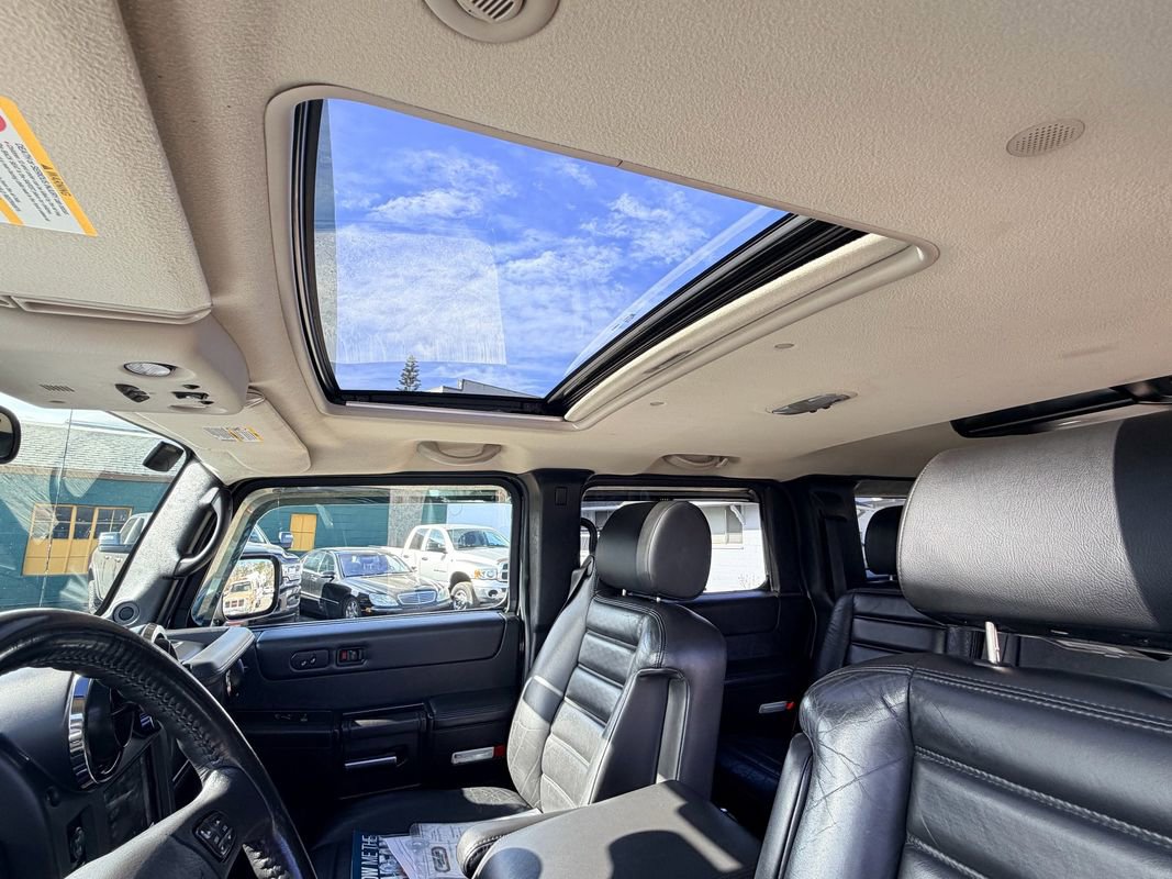 Used 2005 HUMMER H2 w/ Preferred Equipment Group image 15