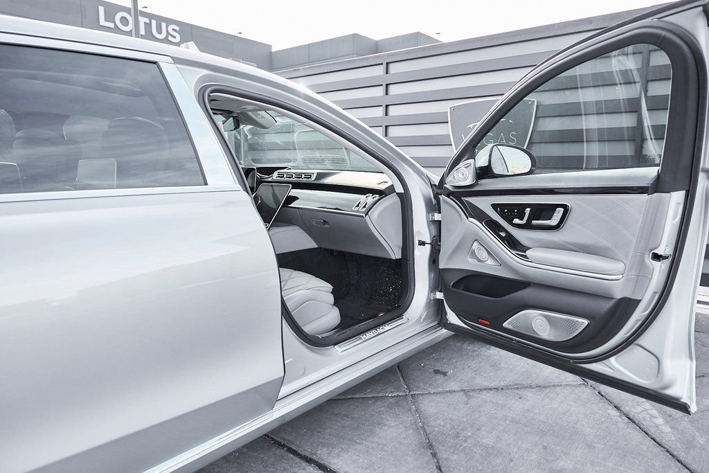 Used 2021 Mercedes-Benz Maybach S 580 4MATIC image 20
