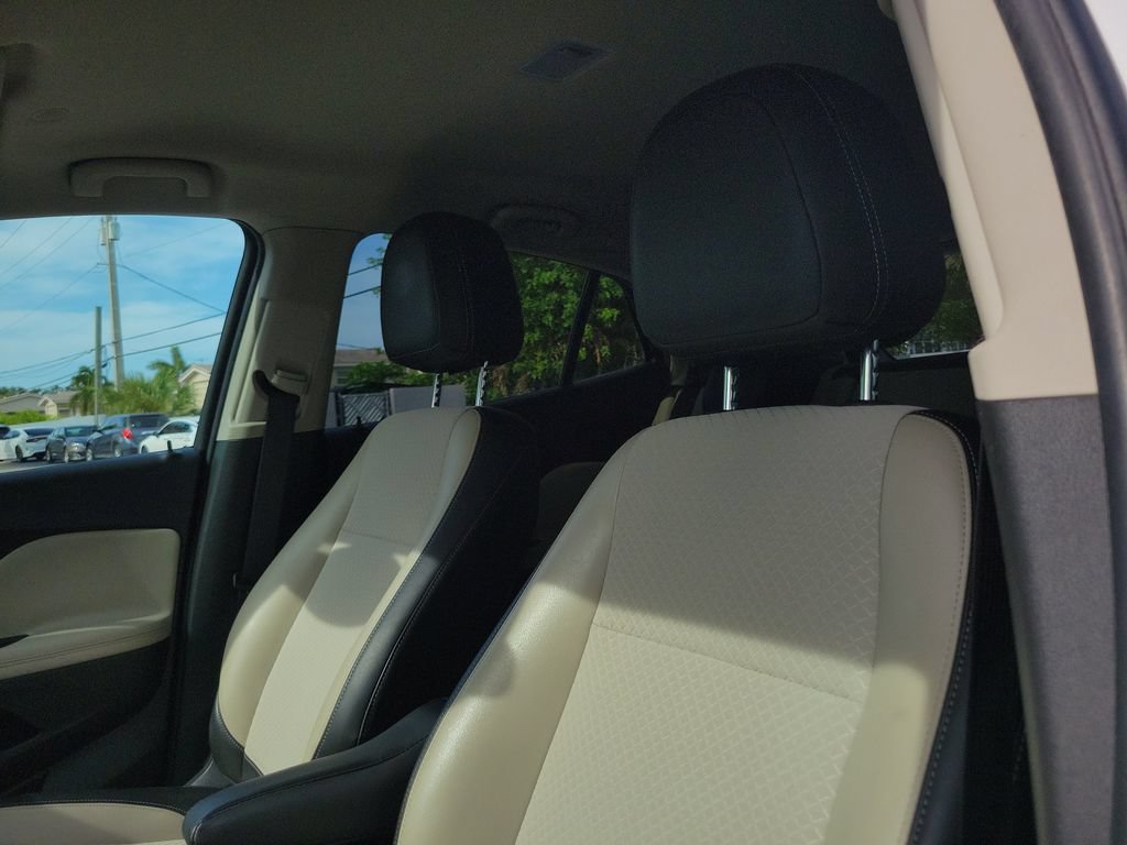 Used 2020 Buick Encore Preferred FWD image 20