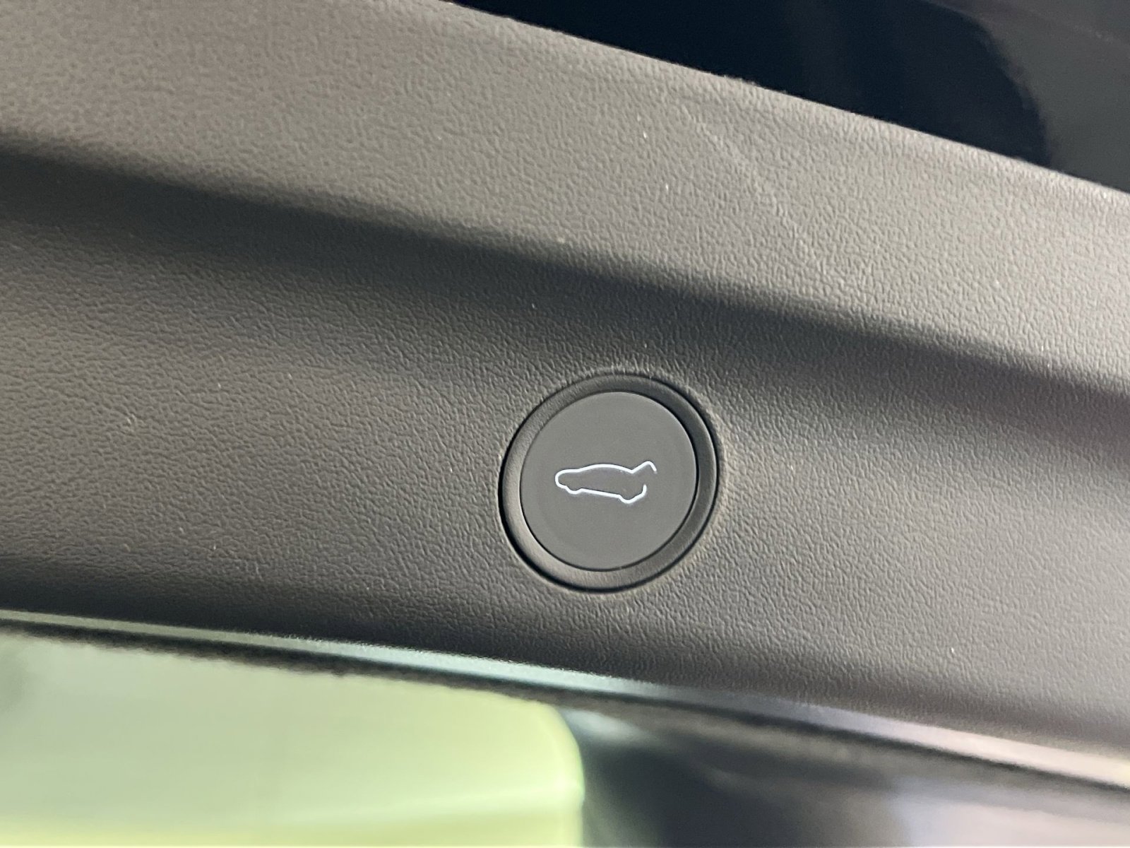 Used 2022 Tesla Model Y Performance image 28