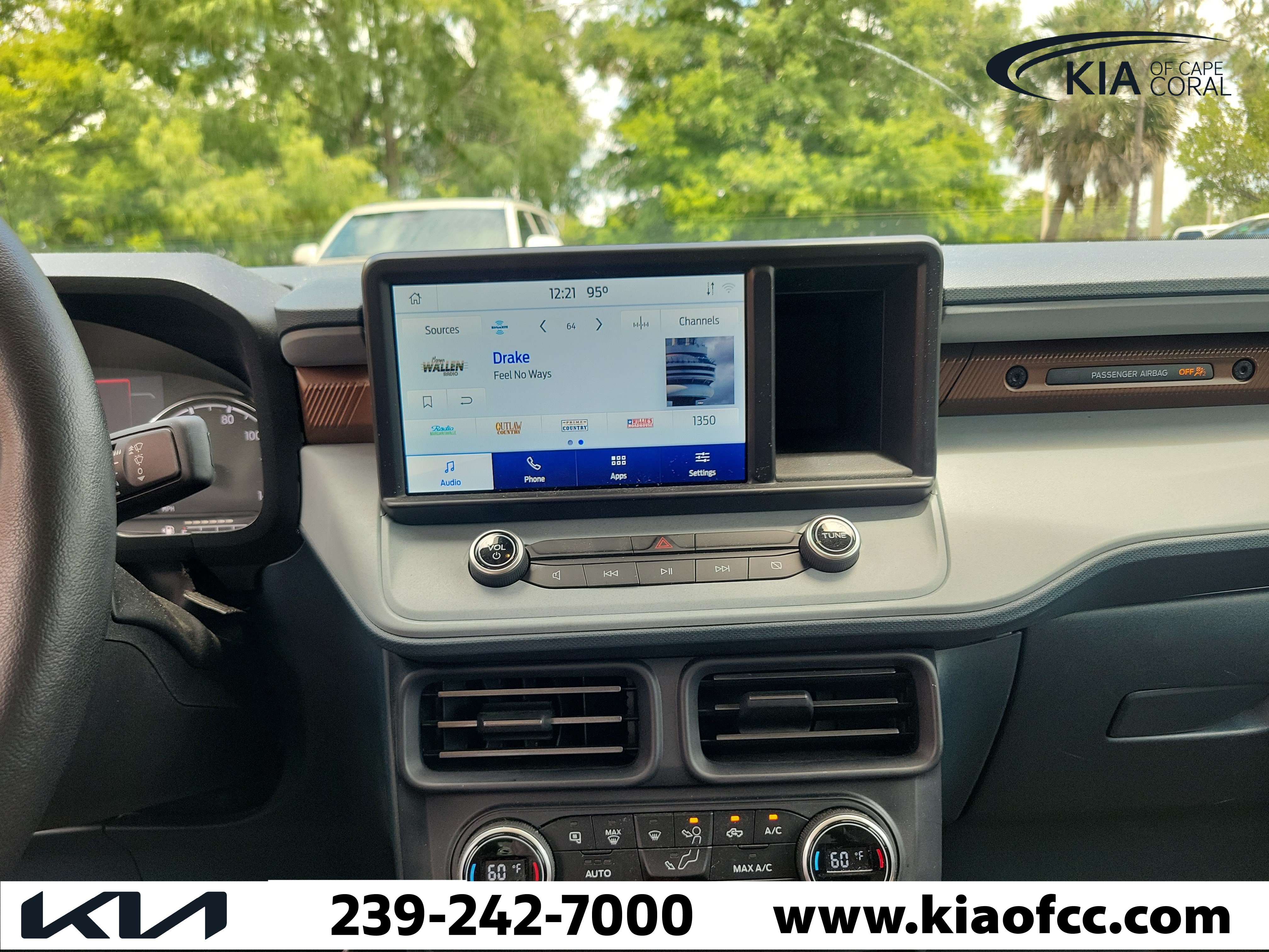 Used 2022 Ford Maverick Lariat w/ Lariat Luxury Package AWD/4WD image 20