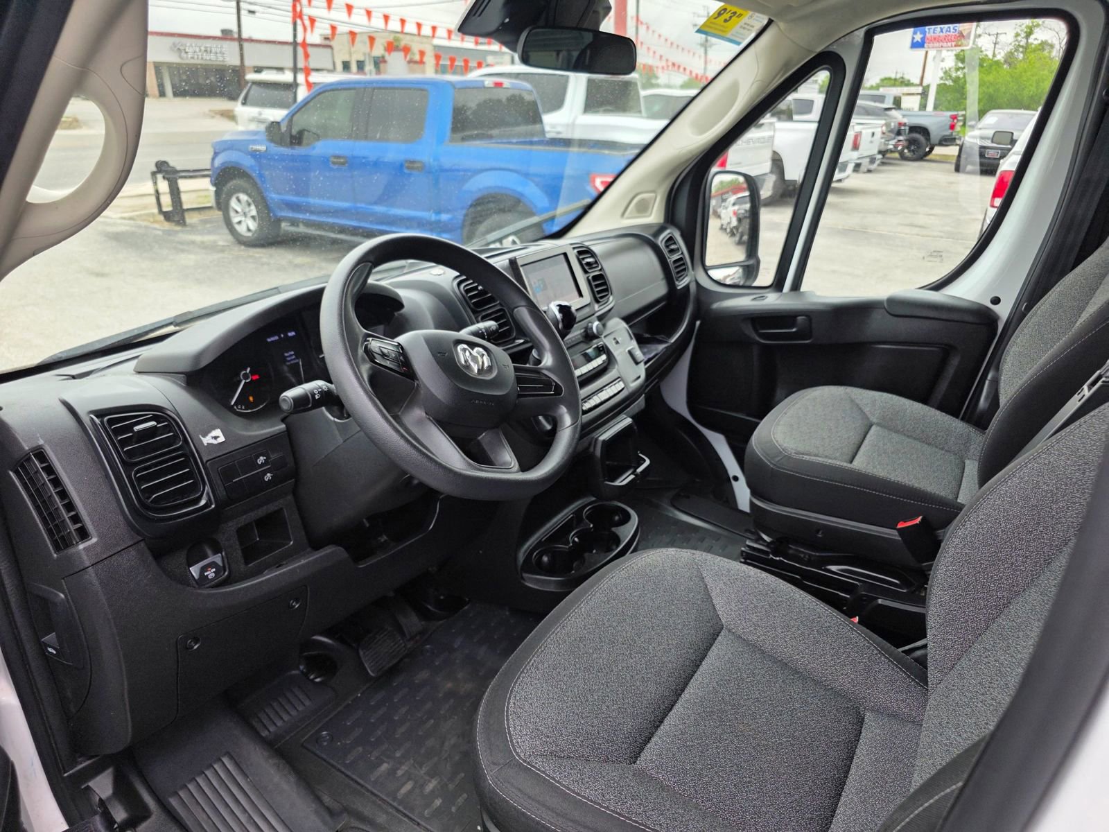 Used 2023 RAM ProMaster 2500 FWD image 18