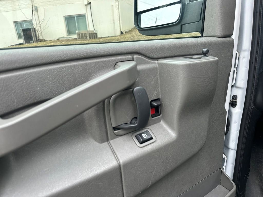 Used 2023 Chevrolet Express 3500 LS image 15