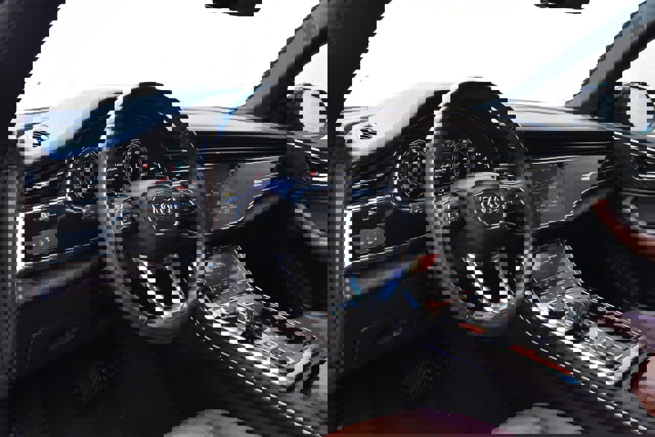 Used 2021 Audi Q8 Premium Plus image 15