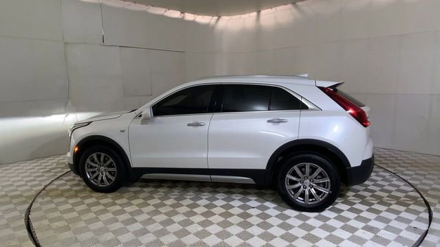 Used 2020 Cadillac XT4 Premium Luxury w/ Cold Weather Package image 8
