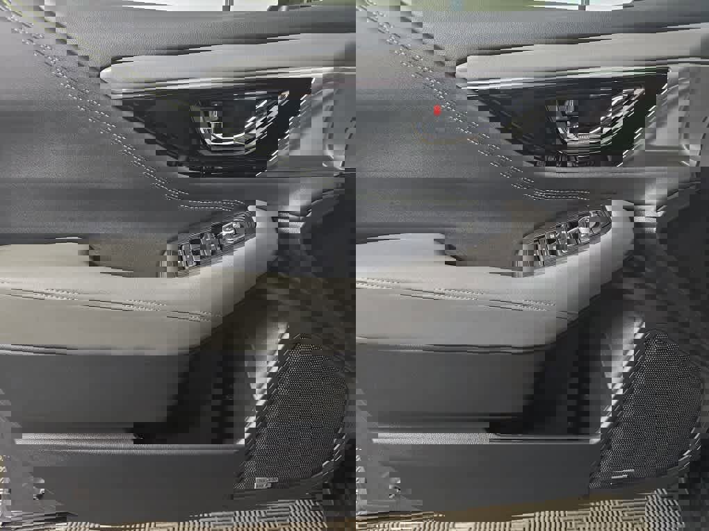 Used 2025 Subaru Outback Onyx Edition image 27