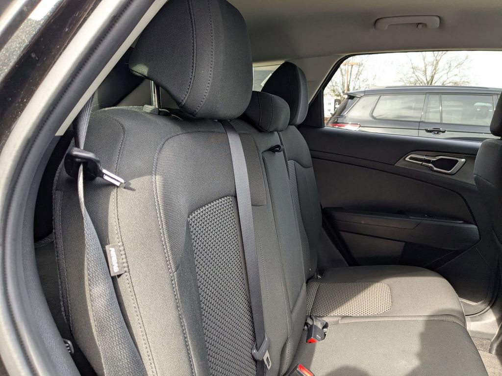 Used 2024 Kia Sportage LX image 26