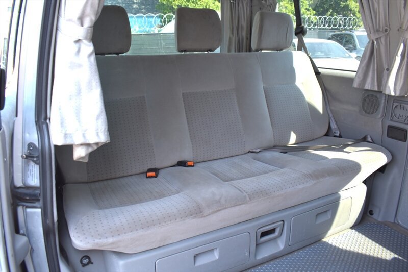 Used 2002 Volkswagen Eurovan MV FWD image 20