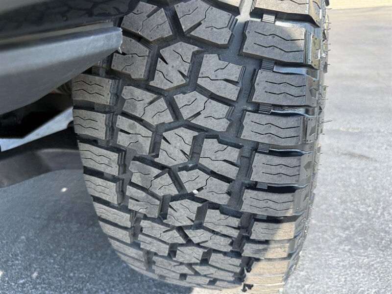 Used 2011 Ford F150 FX4 w/ FX Luxury Pkg AWD/4WD image 27
