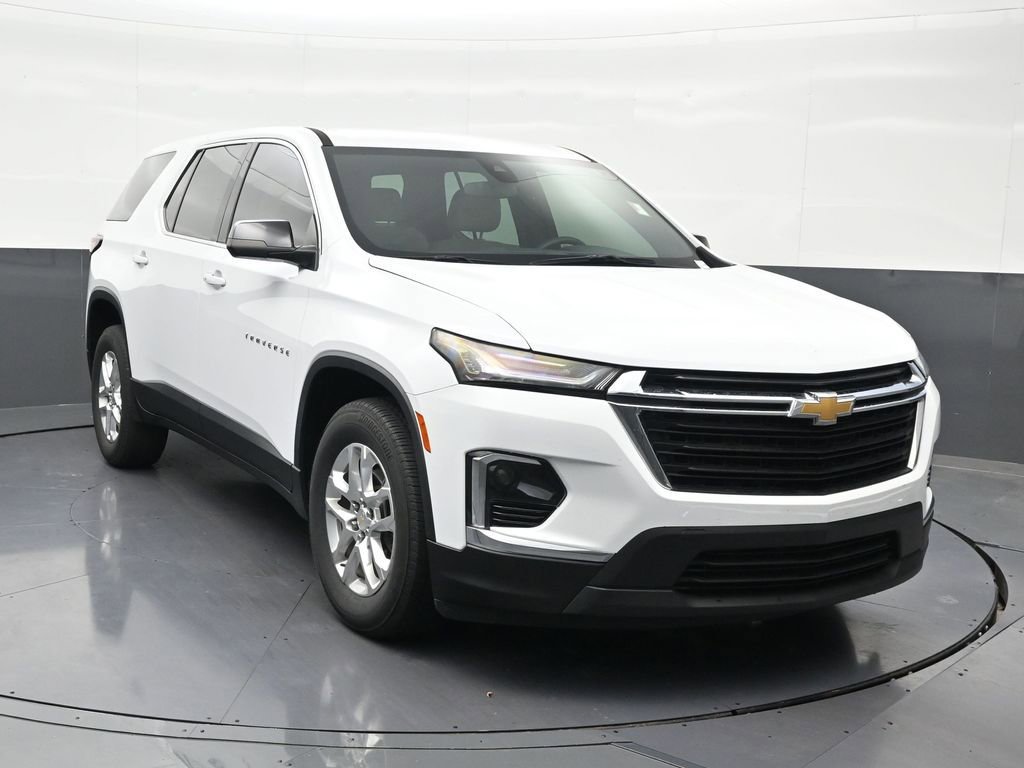 Used 2023 Chevrolet Traverse LS FWD image 8