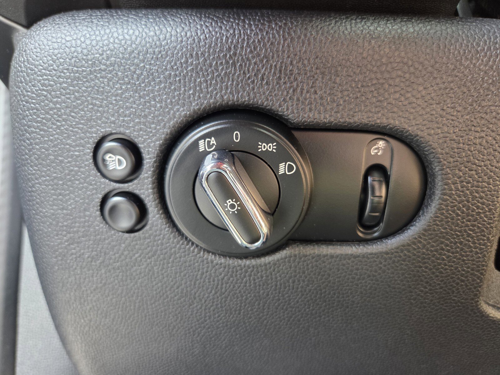 Used 2023 MINI Cooper S w/ MINI Resolute Edition image 22