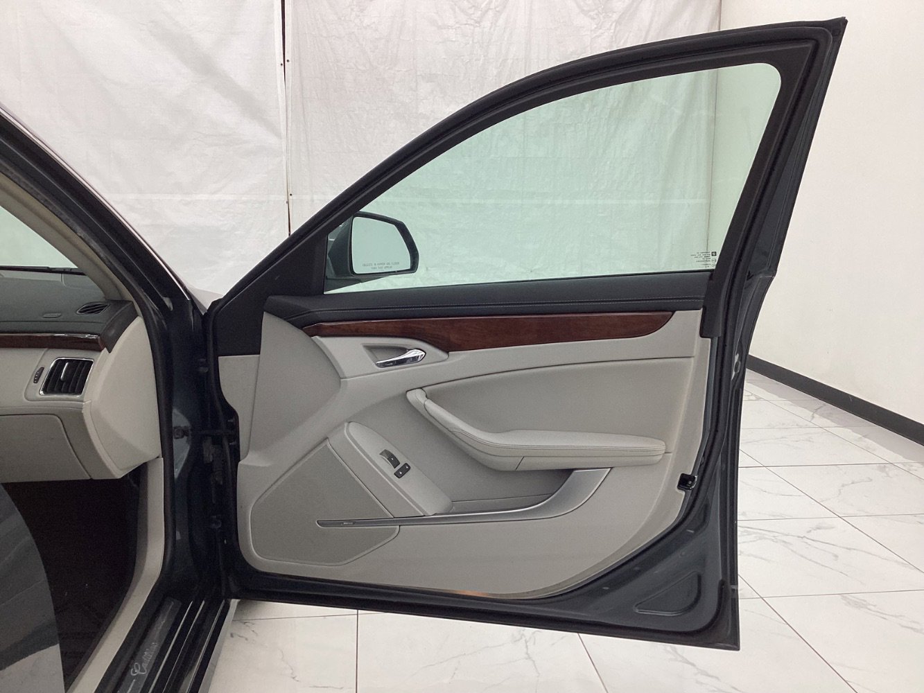 Used 2011 Cadillac CTS Premium image 19