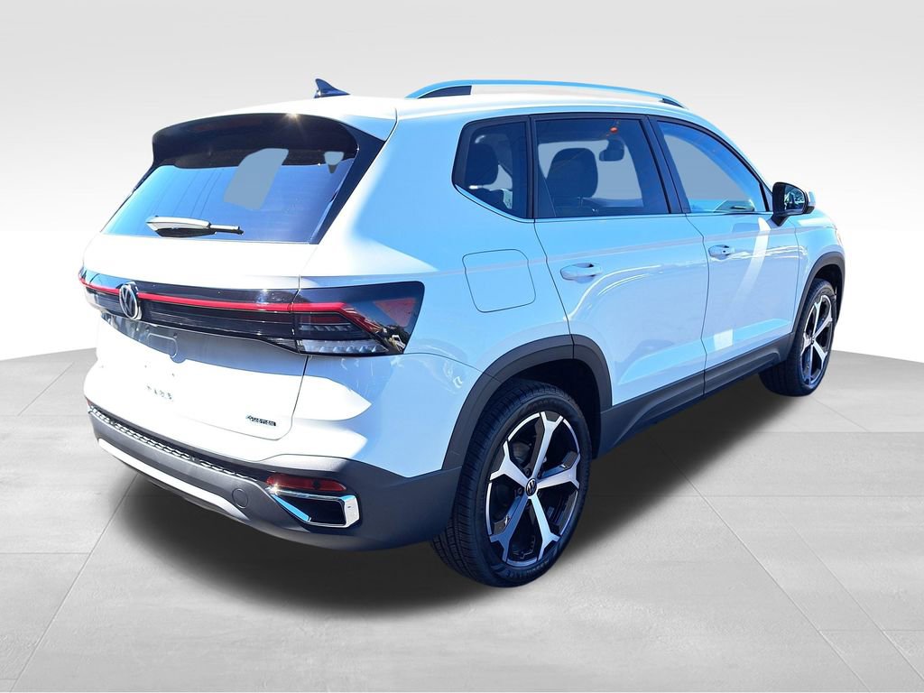 New 2025 Volkswagen Taos SEL image 6