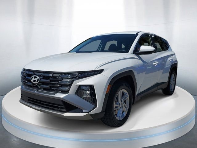Certified 2026 Hyundai Tucson SE image 2