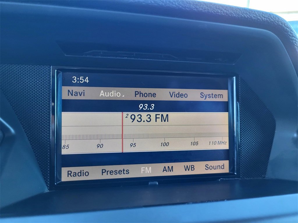 Used 2010 Mercedes-Benz GLK 350 4MATIC image 25