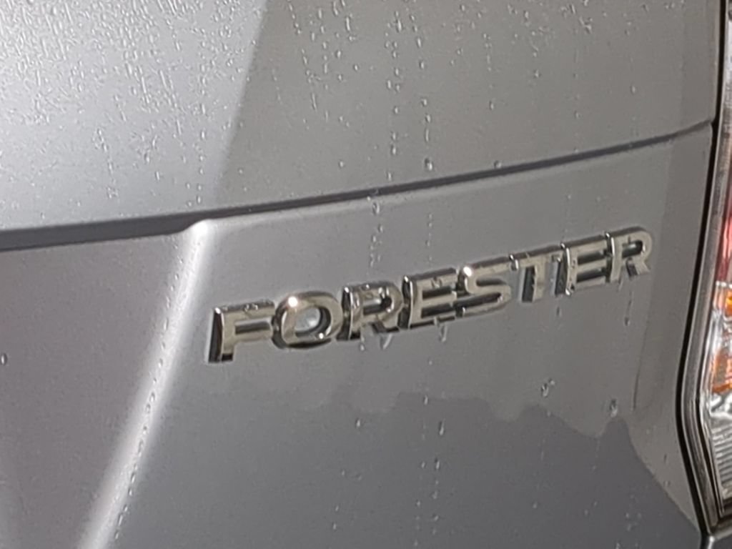 Used 2018 Subaru Forester 2.5i Premium w/ All-Weather Package AWD/4WD image 16
