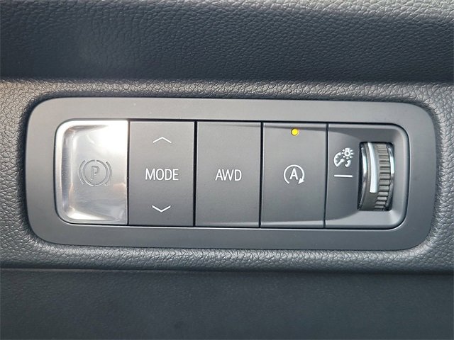 Used 2024 Chevrolet Traverse Z71 w/ LPO, Roadside Safety Package image 14