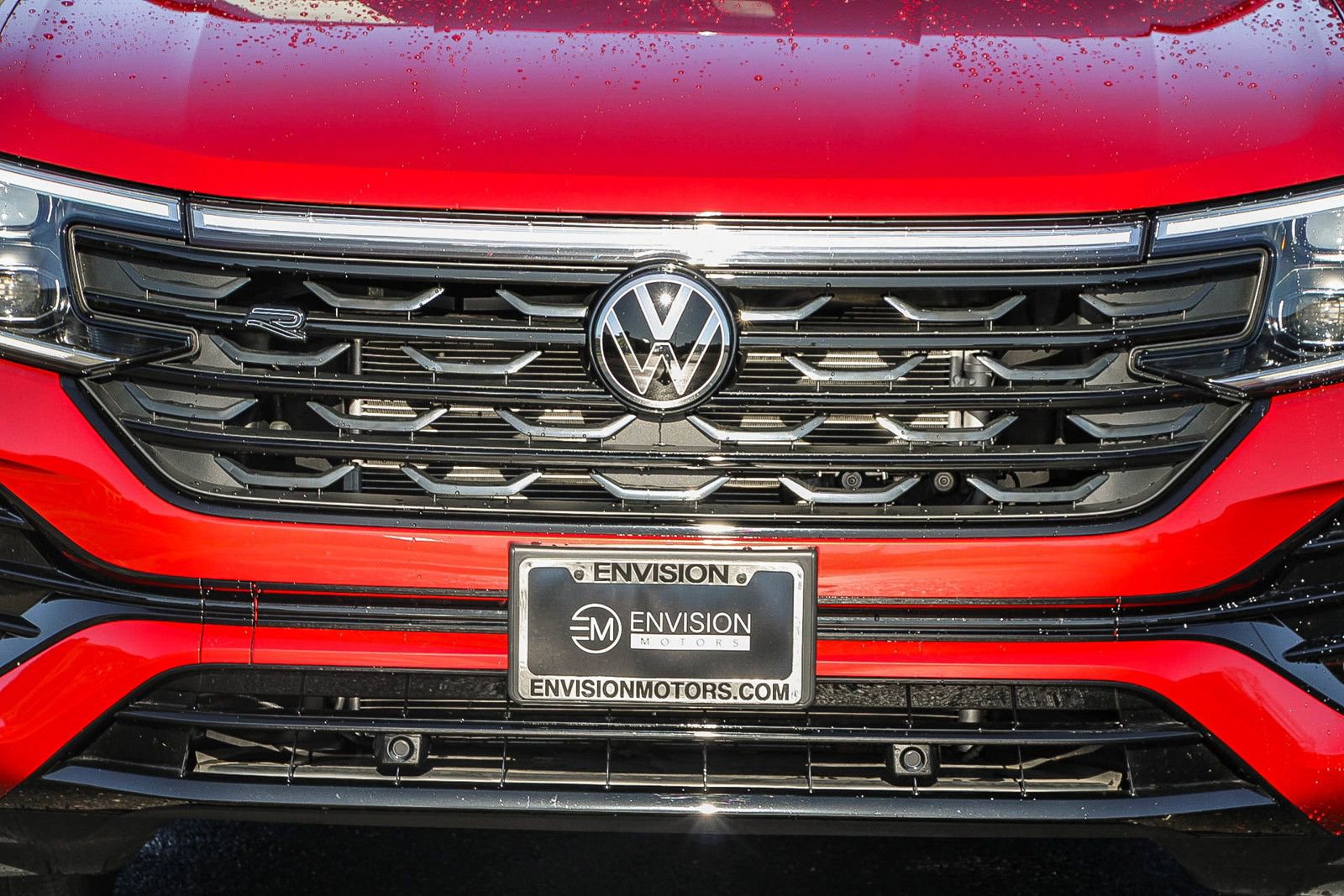 Used 2025 Volkswagen Atlas Cross Sport SEL R-Line image 7