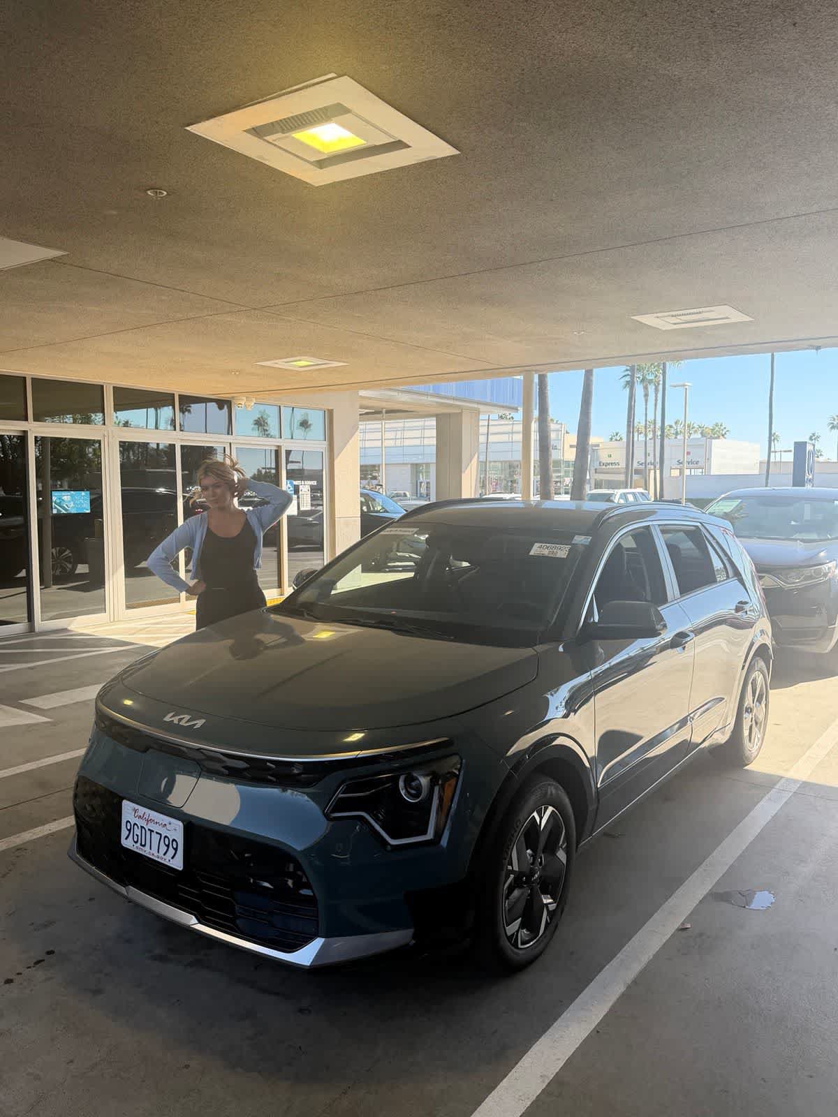 Used 2023 Kia Niro Wind FWD image 2